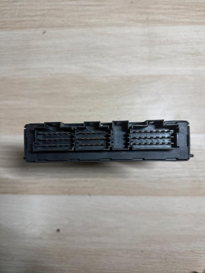 SCANIA OPC 4 Steuergerät 1754709 - Unidad de control para Camión: foto 4 SCANIA OPC 4 Steuergerät 1754709 - Unidad de control para Camión: foto 4