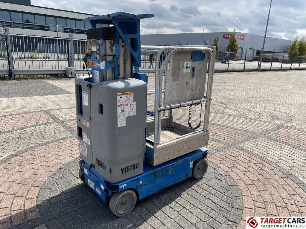 Genie GR-15 Runabout Electric Vertical Mast Lift 652cm - Plataforma de mástil vertical: foto 3 Genie GR-15 Runabout Electric Vertical Mast Lift 652cm - Plataforma de mástil vertical: foto 3