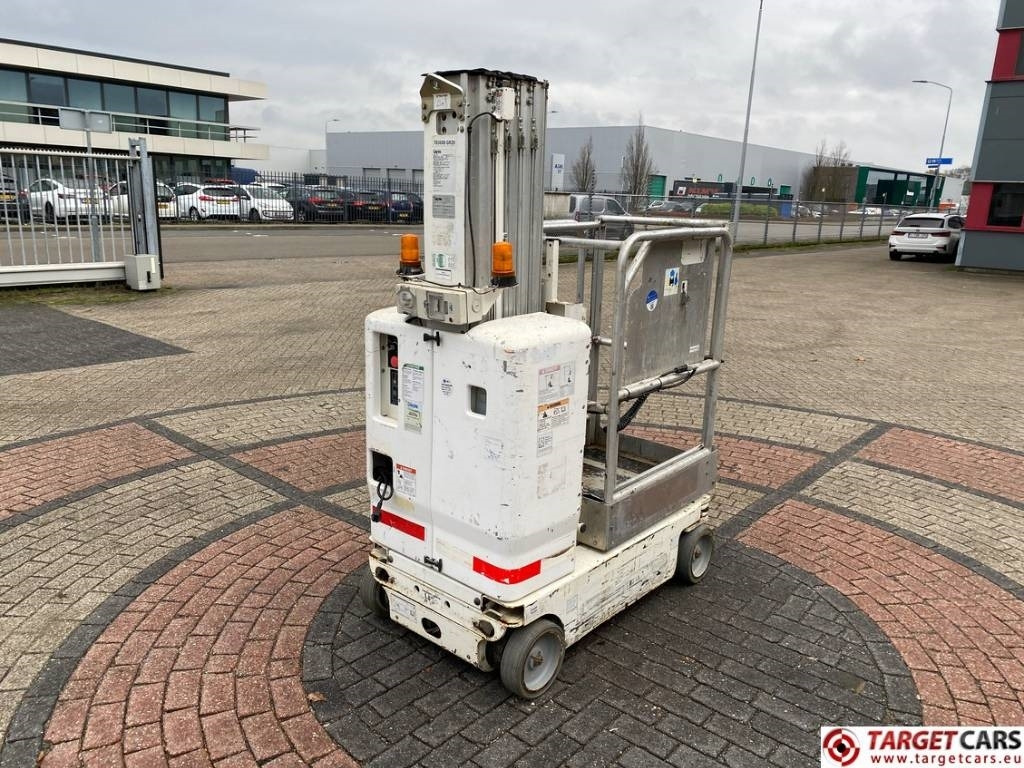 Genie GR-20 RunAbout Electric Vertical Mast Lift 802cm - Plataforma de mástil vertical: foto 3 Genie GR-20 RunAbout Electric Vertical Mast Lift 802cm - Plataforma de mástil vertical: foto 3