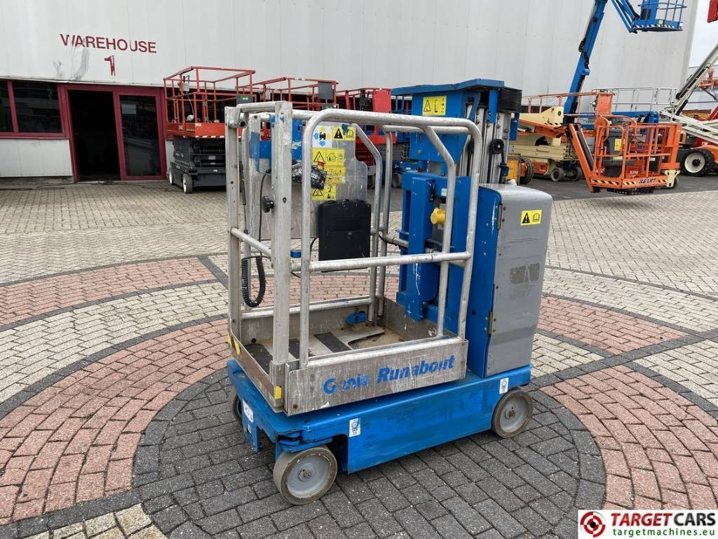 Genie GR15 Runabout Electric Vertical Mast Lift 652cm  - Plataforma de mástil vertical: foto 1 Genie GR15 Runabout Electric Vertical Mast Lift 652cm  - Plataforma de mástil vertical: foto 1