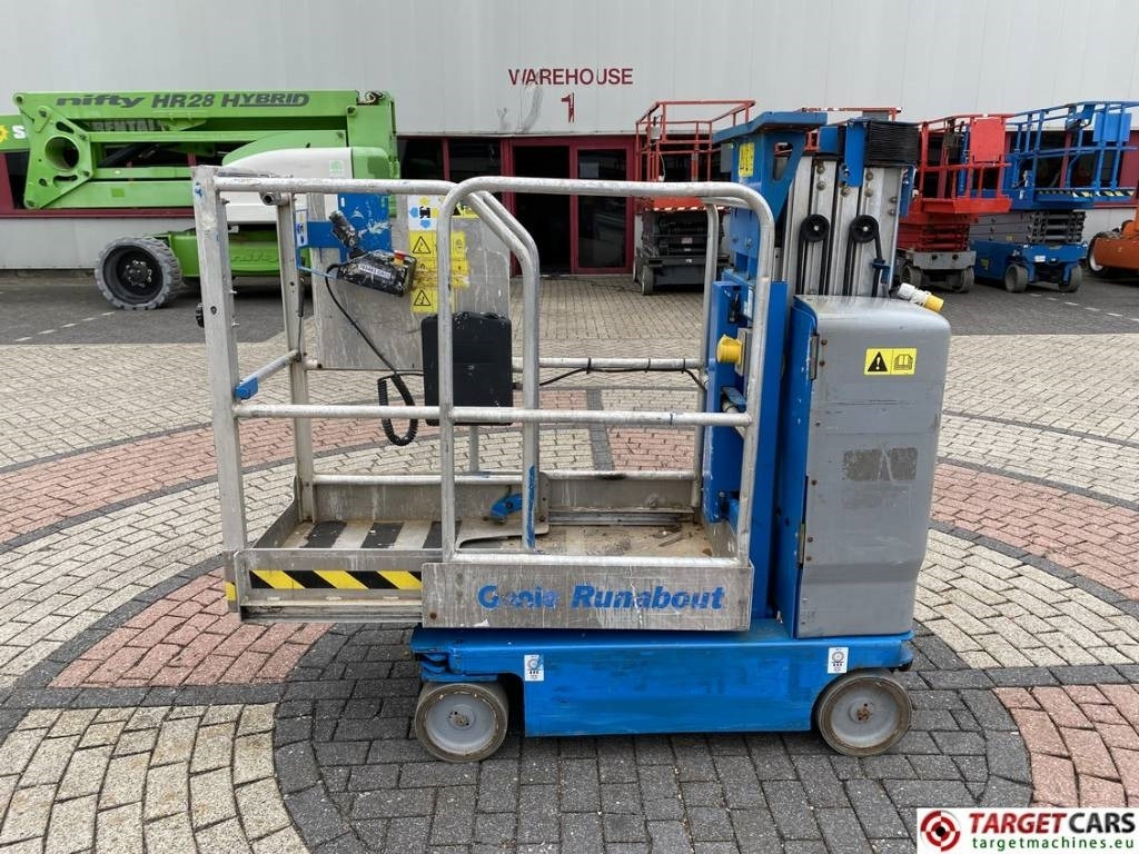 Genie GR15 Runabout Electric Vertical Mast Lift 652cm  - Plataforma de mástil vertical: foto 5 Genie GR15 Runabout Electric Vertical Mast Lift 652cm  - Plataforma de mástil vertical: foto 5
