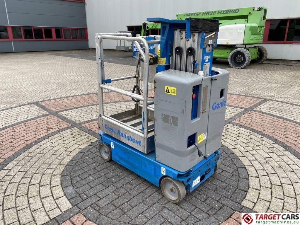Genie GR15 Runabout Electric Vertical Mast Lift 652cm  - Plataforma de mástil vertical: foto 4 Genie GR15 Runabout Electric Vertical Mast Lift 652cm  - Plataforma de mástil vertical: foto 4