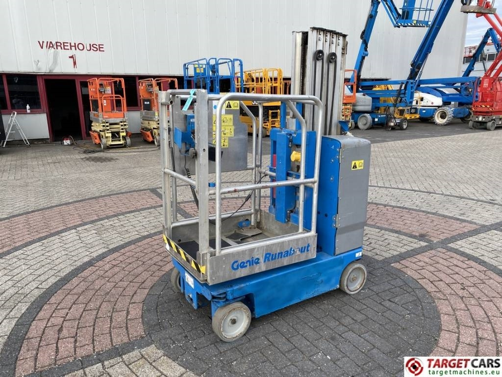 Genie GR20 Runabout Electric Vertical Mast Lift 802cm - Plataforma de mástil vertical: foto 1 Genie GR20 Runabout Electric Vertical Mast Lift 802cm - Plataforma de mástil vertical: foto 1