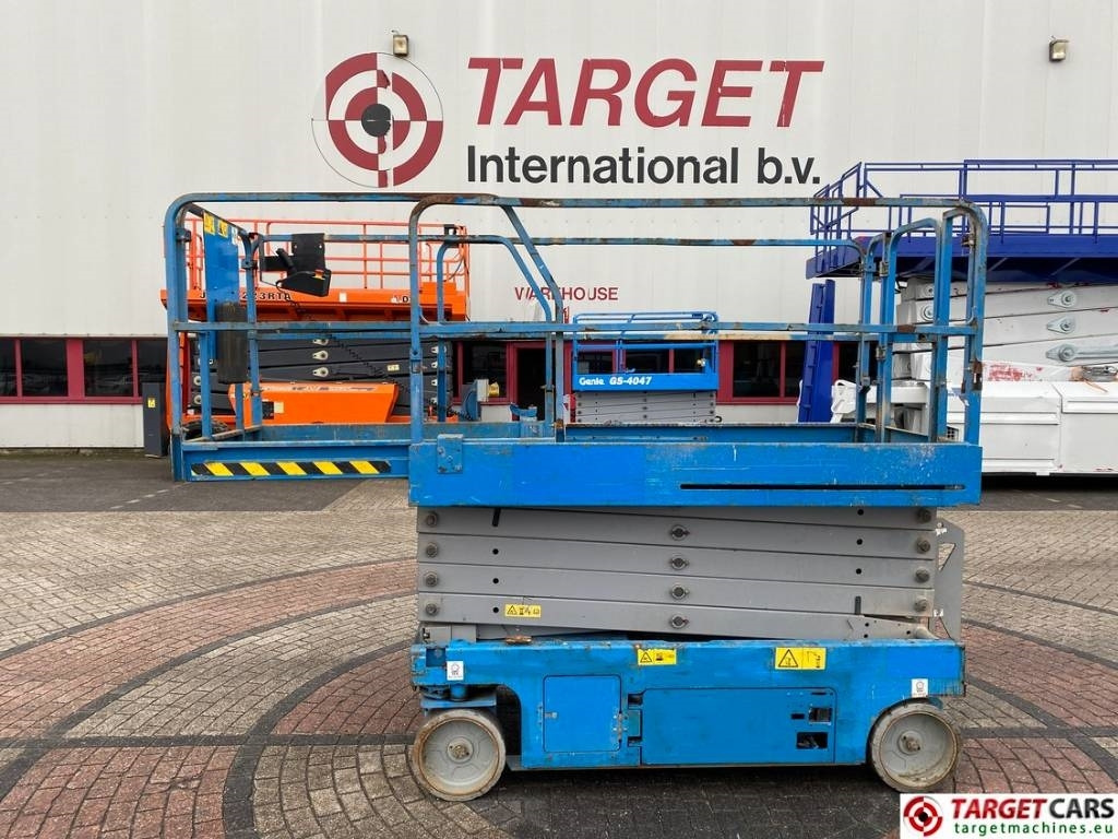Genie GS-3246 Electric Scissor Work Lift 1175cm  - Plataforma de tijeras: foto 4 Genie GS-3246 Electric Scissor Work Lift 1175cm  - Plataforma de tijeras: foto 4