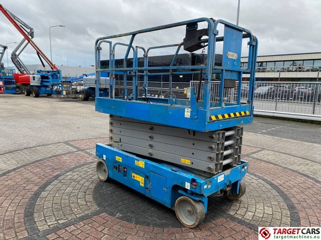 Genie GS-3246 Electric Scissor Work Lift 1175cm  - Plataforma de tijeras: foto 2 Genie GS-3246 Electric Scissor Work Lift 1175cm  - Plataforma de tijeras: foto 2