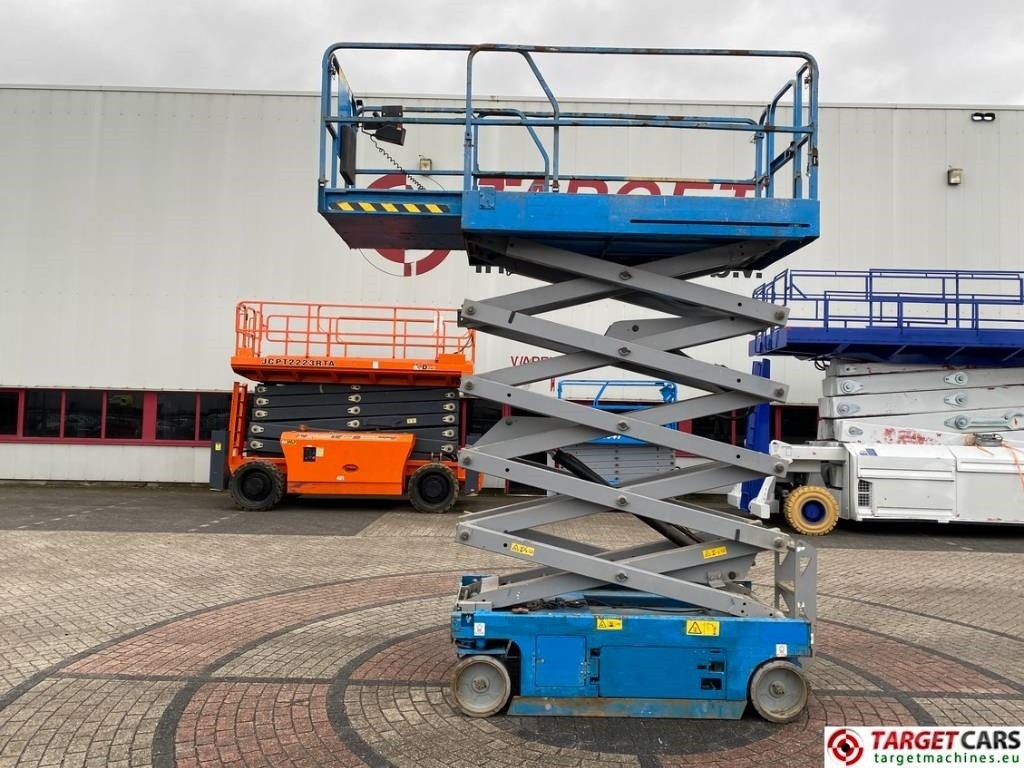Genie GS-3246 Electric Scissor Work Lift 1175cm  - Plataforma de tijeras: foto 5 Genie GS-3246 Electric Scissor Work Lift 1175cm  - Plataforma de tijeras: foto 5