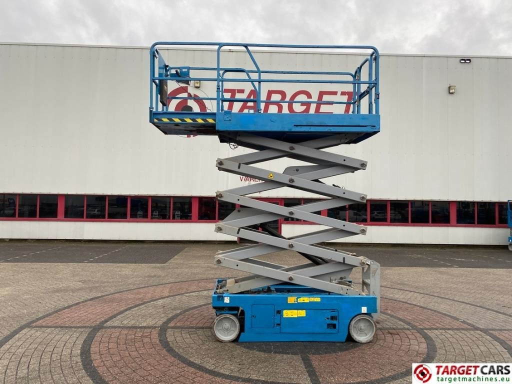 Genie GS-3246 Electric Scissor Work Lift 1175cm - Plataforma de tijeras: foto 5 Genie GS-3246 Electric Scissor Work Lift 1175cm - Plataforma de tijeras: foto 5