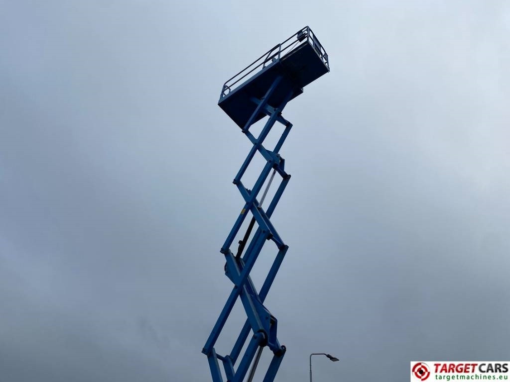 Plataforma de tijeras Genie GS-4047 Electric Scissor Work Lift 1389cm: foto 30 Plataforma de tijeras Genie GS-4047 Electric Scissor Work Lift 1389cm: foto 30