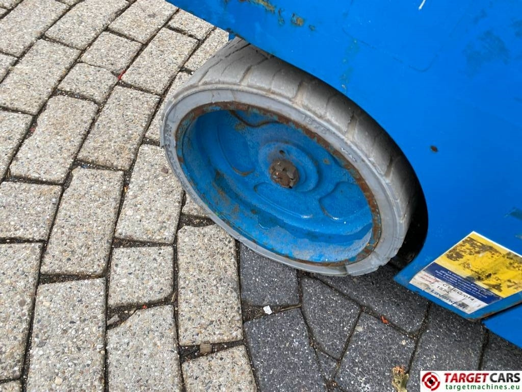 Plataforma de tijeras Genie GS-4047 Electric Scissor Work Lift 1389cm: foto 22 Plataforma de tijeras Genie GS-4047 Electric Scissor Work Lift 1389cm: foto 22