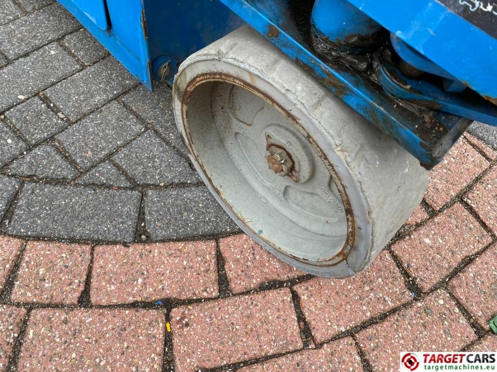 Plataforma de tijeras Genie GS-4047 Electric Scissor Work Lift 1389cm: foto 21 Plataforma de tijeras Genie GS-4047 Electric Scissor Work Lift 1389cm: foto 21