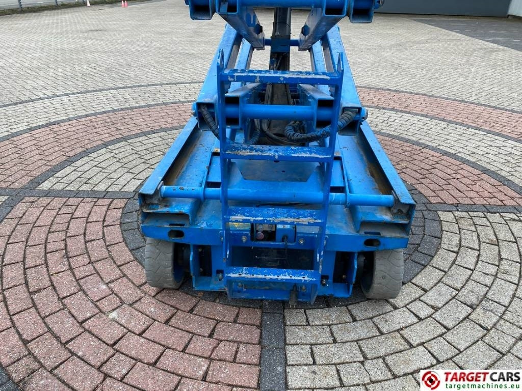 Plataforma de tijeras Genie GS-4047 Electric Scissor Work Lift 1389cm: foto 27 Plataforma de tijeras Genie GS-4047 Electric Scissor Work Lift 1389cm: foto 27