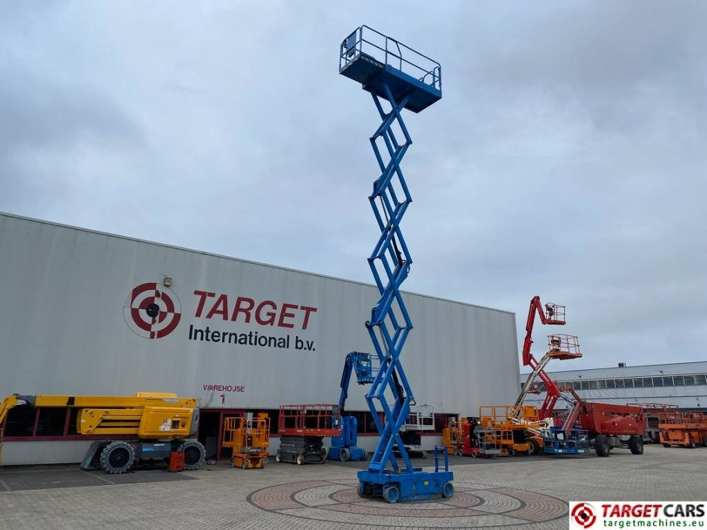 Plataforma de tijeras Genie GS-4047 Electric Scissor Work Lift 1389cm: foto 6 Plataforma de tijeras Genie GS-4047 Electric Scissor Work Lift 1389cm: foto 6