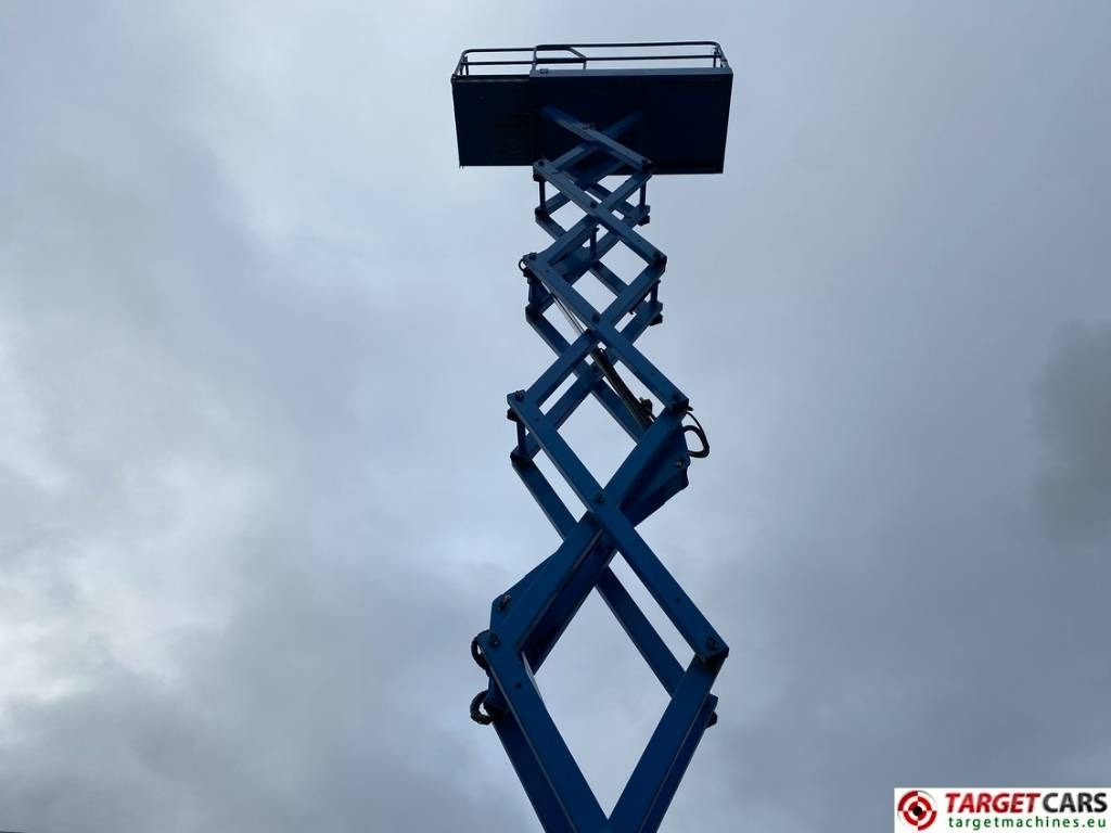 Plataforma de tijeras Genie GS-4047 Electric Scissor Work Lift 1389cm: foto 28 Plataforma de tijeras Genie GS-4047 Electric Scissor Work Lift 1389cm: foto 28