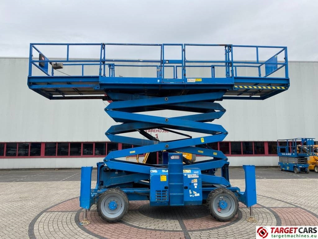 Genie GS-4390RT Diesel 4x4 Scissor Work Lift 1511cm  - Plataforma de tijeras: foto 5 Genie GS-4390RT Diesel 4x4 Scissor Work Lift 1511cm  - Plataforma de tijeras: foto 5