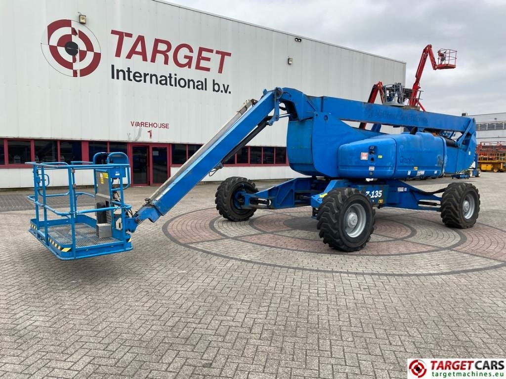 Genie Z-135/70 Articulated 4x4x4 Diesel Boom Lift 4315cm - Plataforma articulada: foto 1 Genie Z-135/70 Articulated 4x4x4 Diesel Boom Lift 4315cm - Plataforma articulada: foto 1
