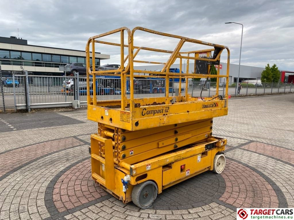 Haulotte Compact 12 Electric Scissor Work Lift 1200cm - Plataforma de tijeras: foto 3 Haulotte Compact 12 Electric Scissor Work Lift 1200cm - Plataforma de tijeras: foto 3