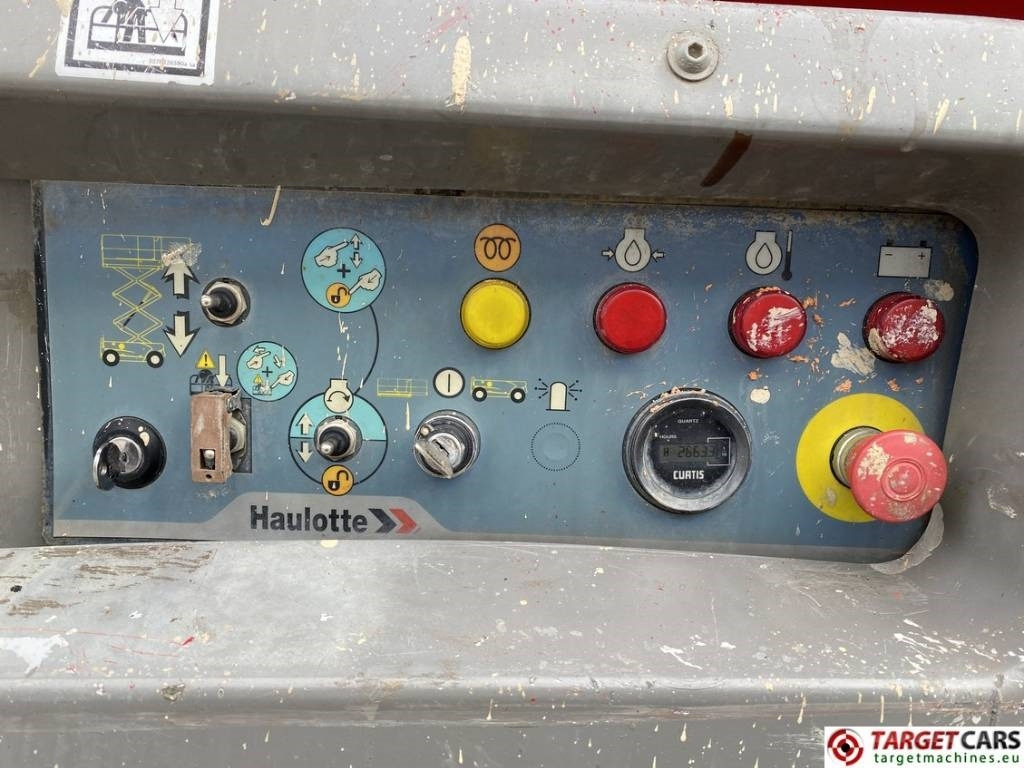 Plataforma de tijeras Haulotte Compact 12DX Diesel 4x4 Scissor Work Lift 1206cm: foto 11 Plataforma de tijeras Haulotte Compact 12DX Diesel 4x4 Scissor Work Lift 1206cm: foto 11