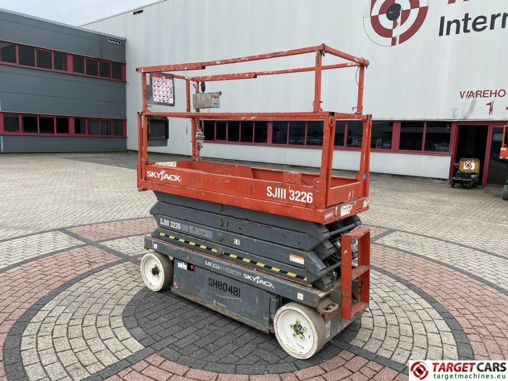 SkyJack SJIII-3226 Electric Scissor Work Lift 990cm  - Plataforma de tijeras: foto 4 SkyJack SJIII-3226 Electric Scissor Work Lift 990cm  - Plataforma de tijeras: foto 4