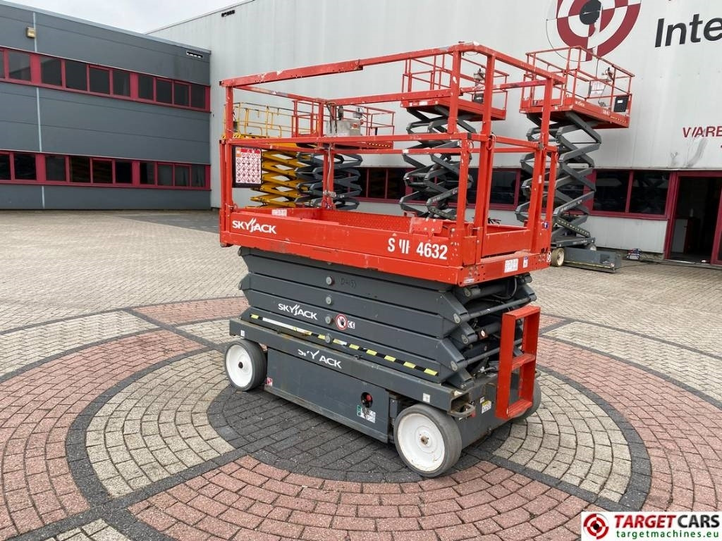 SkyJack SJIII-4632 Electric 4632 Scissor Work Lift 1170cm  - Plataforma de tijeras: foto 4 SkyJack SJIII-4632 Electric 4632 Scissor Work Lift 1170cm  - Plataforma de tijeras: foto 4