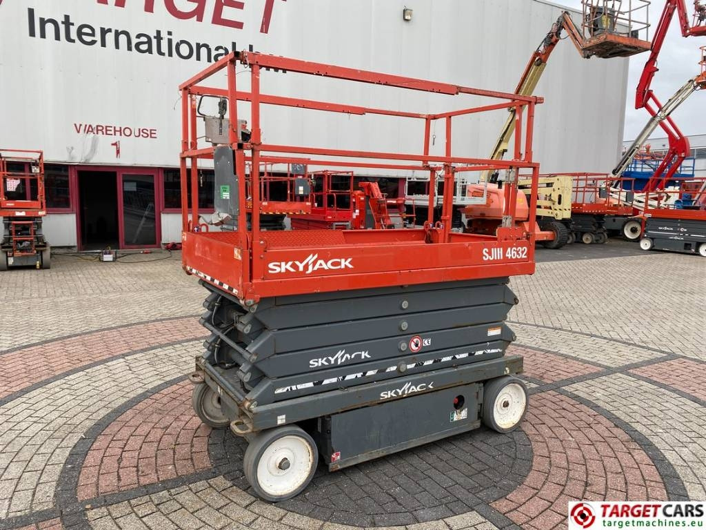 SkyJack SJIII-4632 Electric Scissor Work Lift 1170cm  - Plataforma de tijeras: foto 1 SkyJack SJIII-4632 Electric Scissor Work Lift 1170cm  - Plataforma de tijeras: foto 1