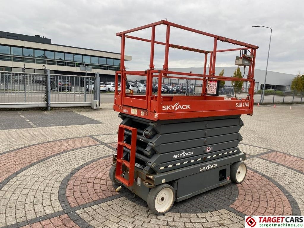 SkyJack SJIII-4740 Electric 4740 Scissor Work Lift 1380cm  - Plataforma de tijeras: foto 3 SkyJack SJIII-4740 Electric 4740 Scissor Work Lift 1380cm  - Plataforma de tijeras: foto 3