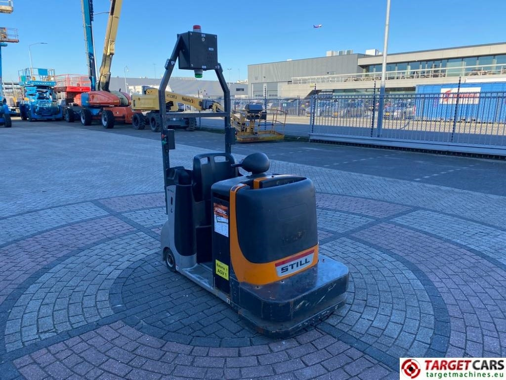 Still CX-T Electric TowTruck Tractor 24V 4000KG Capacity - Remolcadora: foto 2 Still CX-T Electric TowTruck Tractor 24V 4000KG Capacity - Remolcadora: foto 2