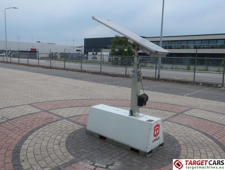 Trime X-Pole 2x25W Led Solar Tower Light - Torre de iluminación: foto 2 Trime X-Pole 2x25W Led Solar Tower Light - Torre de iluminación: foto 2