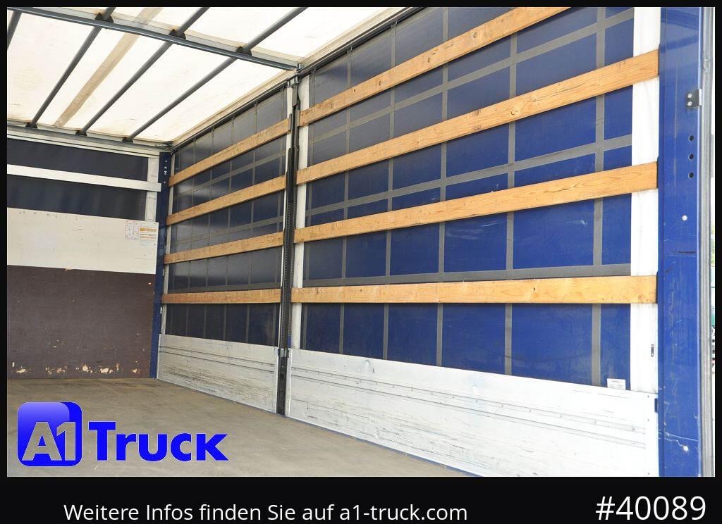RENAULT D 240, 4x2, Ladebordwand, LBW, guter Zustand - Camión lona: foto 3 RENAULT D 240, 4x2, Ladebordwand, LBW, guter Zustand - Camión lona: foto 3