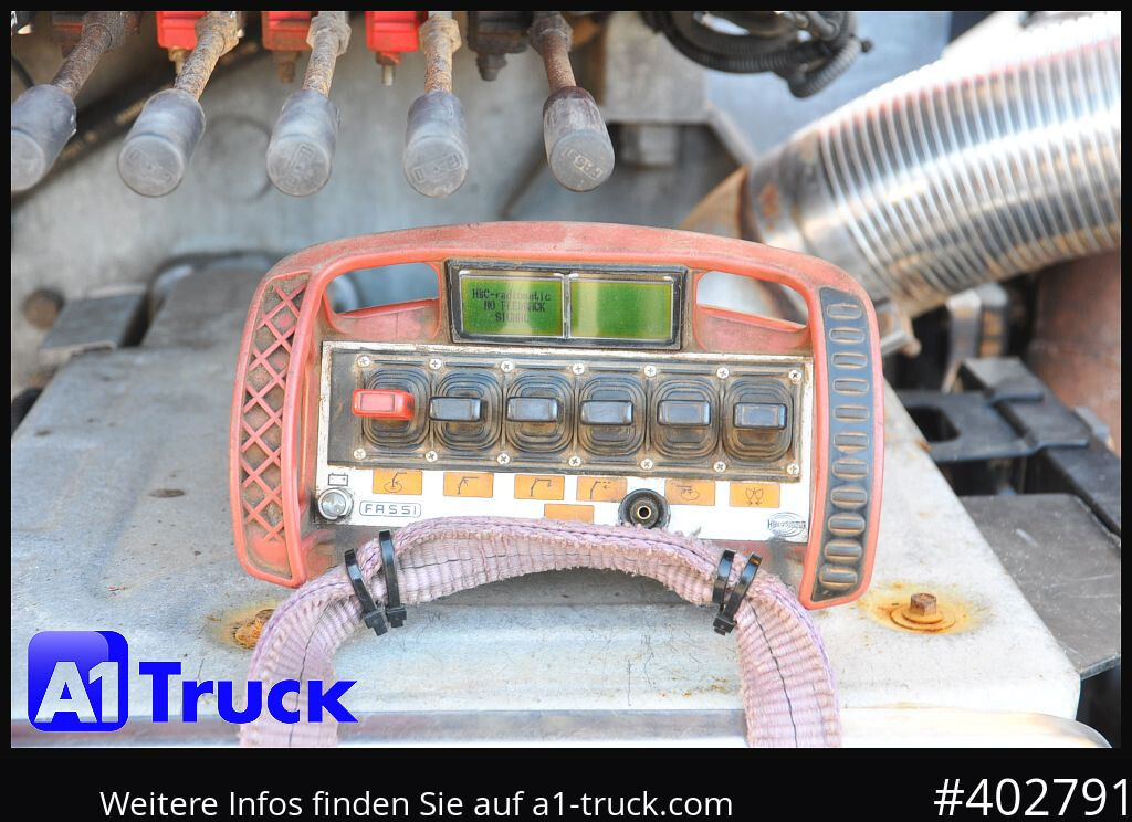 VOLVO FMX 330 Singel Tire 4x4 Blatt/Blatt Fassi F 135 - Camión caja abierta, Camión grúa: foto 4 VOLVO FMX 330 Singel Tire 4x4 Blatt/Blatt Fassi F 135 - Camión caja abierta, Camión grúa: foto 4