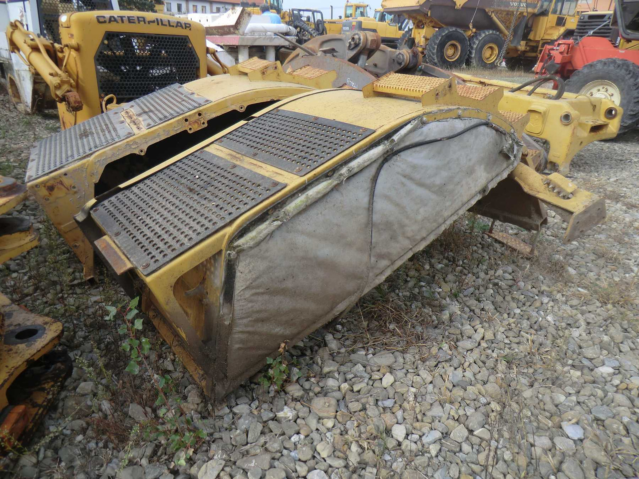 Caterpillar 735 Parafango anteriore destro e sinistro. - Guardabarros para Maquinaria de construcción: foto 3 Caterpillar 735 Parafango anteriore destro e sinistro. - Guardabarros para Maquinaria de construcción: foto 3