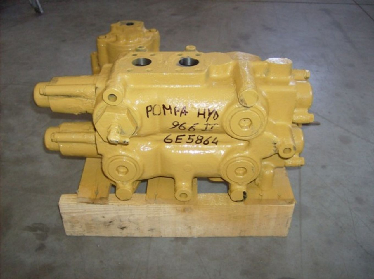 Caterpillar 966F II VALVOLA DISTRIBUTORE - Válvula para Maquinaria de construcción: foto 2 Caterpillar 966F II VALVOLA DISTRIBUTORE - Válvula para Maquinaria de construcción: foto 2