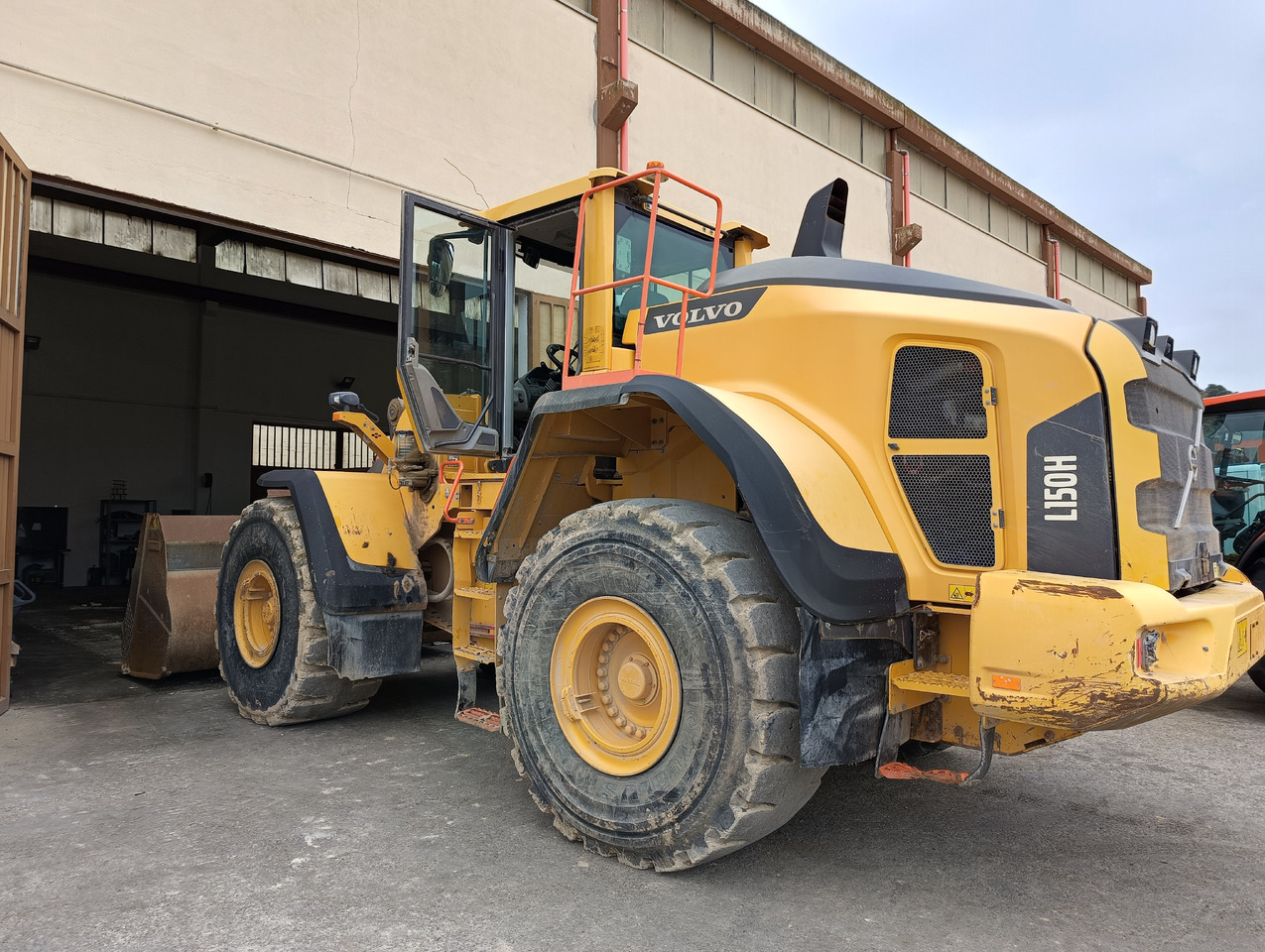 VOLVO L150H - Cargadora de ruedas: foto 1 VOLVO L150H - Cargadora de ruedas: foto 1