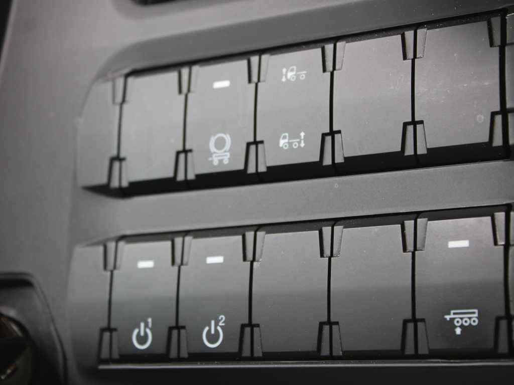 Cabeza tractora Ford F-MAX 500, EURO 6, LOWDECK, INDEPENDENT AIR CONDITIONING, NAVIGATION: foto 11 Cabeza tractora Ford F-MAX 500, EURO 6, LOWDECK, INDEPENDENT AIR CONDITIONING, NAVIGATION: foto 11