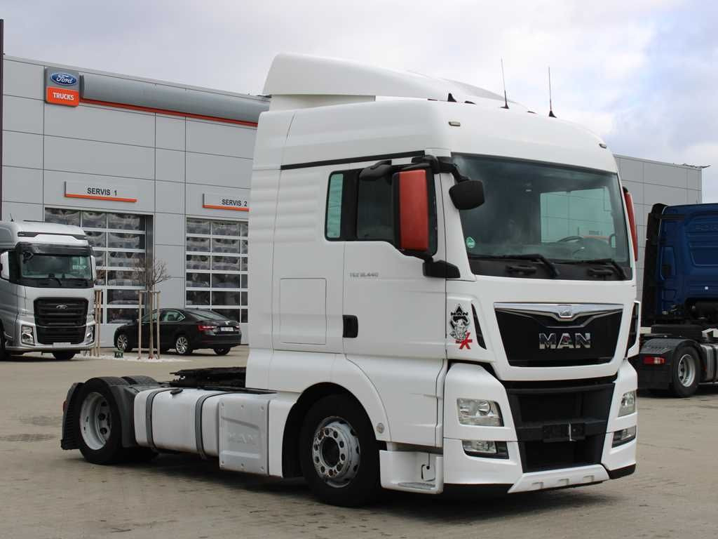 MAN TGX 18.440, LOWDECK, EURO 6 - Cabeza tractora: foto 2 MAN TGX 18.440, LOWDECK, EURO 6 - Cabeza tractora: foto 2