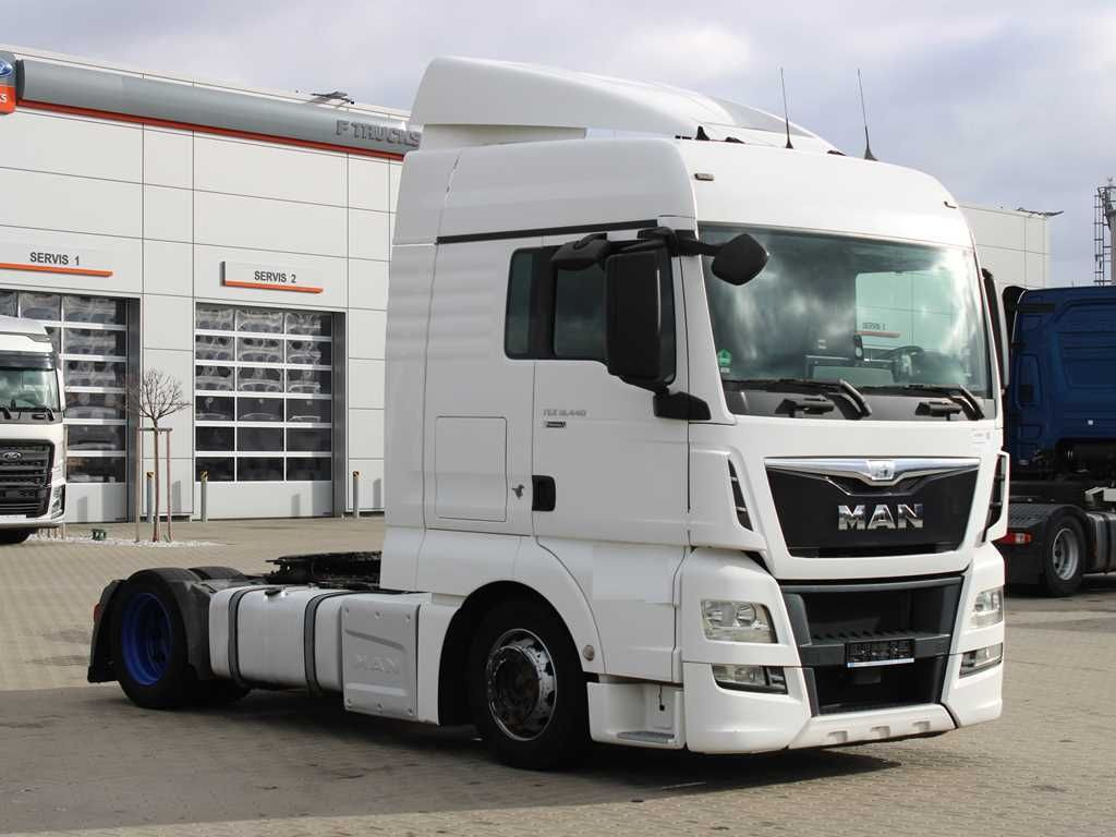 MAN TGX 18.440, LOWDECK, EURO 6 - Cabeza tractora: foto 2 MAN TGX 18.440, LOWDECK, EURO 6 - Cabeza tractora: foto 2