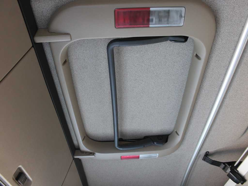 Cabeza tractora MAN TGX 18.500, EURO 6, RETARDER, NAVIGATION, BEACONS: foto 15