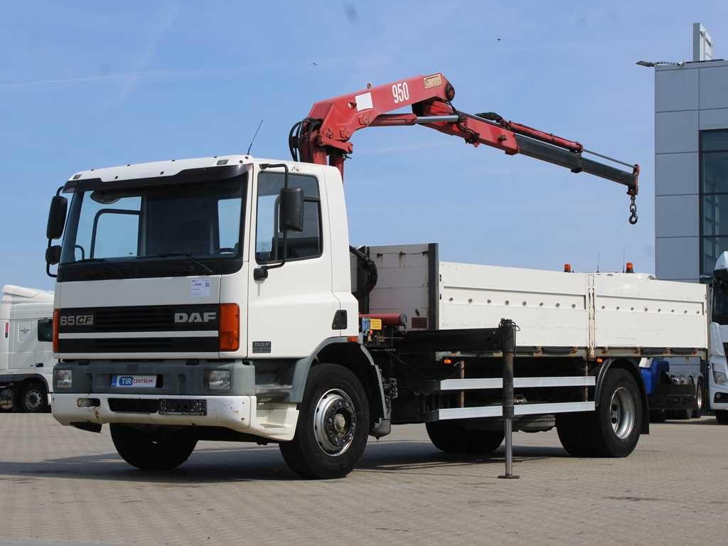 DAF CF 240, CRANE HMF 953 K2, PNEU 80% - Camión grúa: foto 1 DAF CF 240, CRANE HMF 953 K2, PNEU 80% - Camión grúa: foto 1
