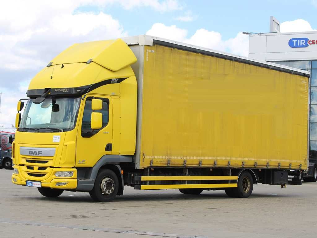 DAF LF 220FA, EURO 6, SLEEPING CABIN - Camión lona: foto 1 DAF LF 220FA, EURO 6, SLEEPING CABIN - Camión lona: foto 1