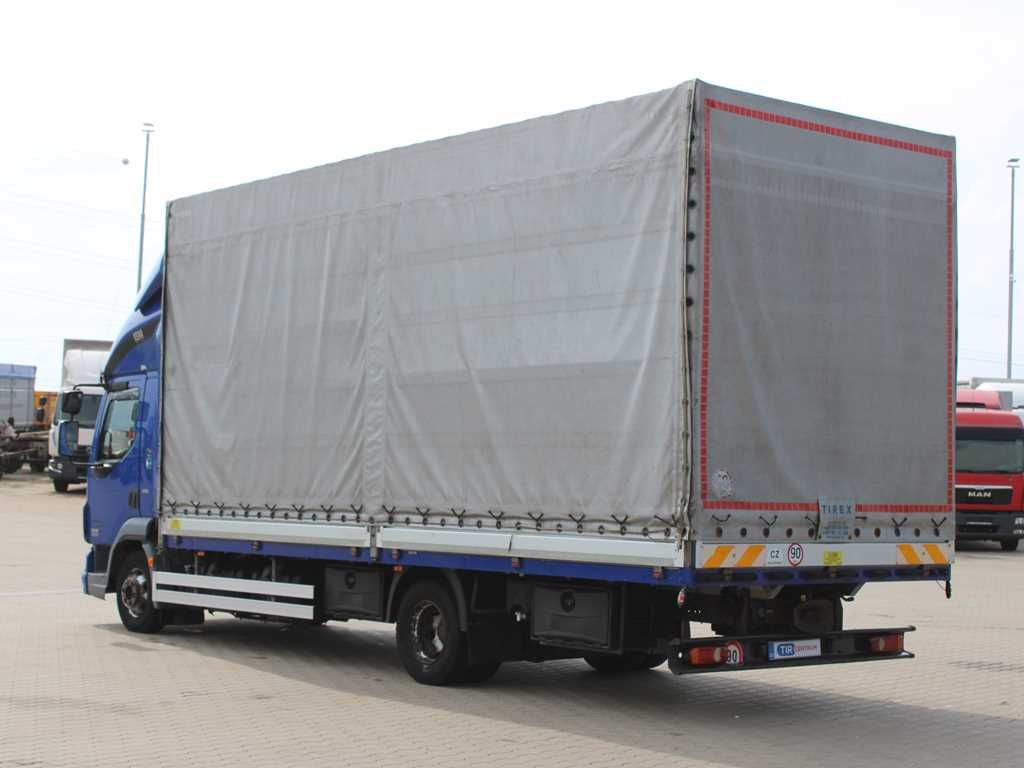 DAF LF 45.220, EURO 5 EEV, SLEEPING CABIN,SIDE-WALLS - Camión lona: foto 4 DAF LF 45.220, EURO 5 EEV, SLEEPING CABIN,SIDE-WALLS - Camión lona: foto 4
