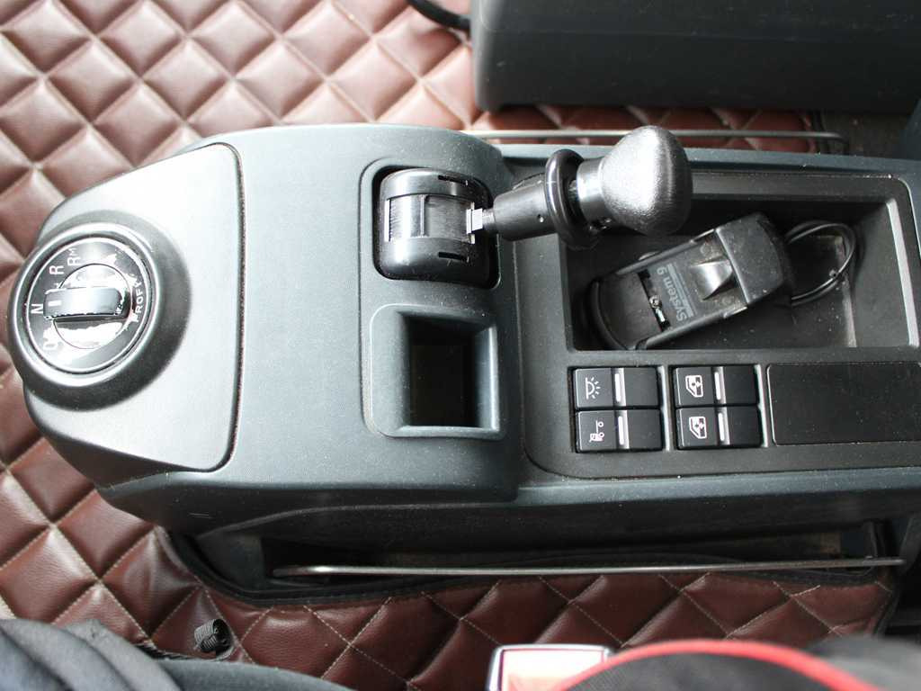 Camión lona MAN TGX 24.440, EURO 5EEV, 6X2, AIR SUSPENSION: foto 15