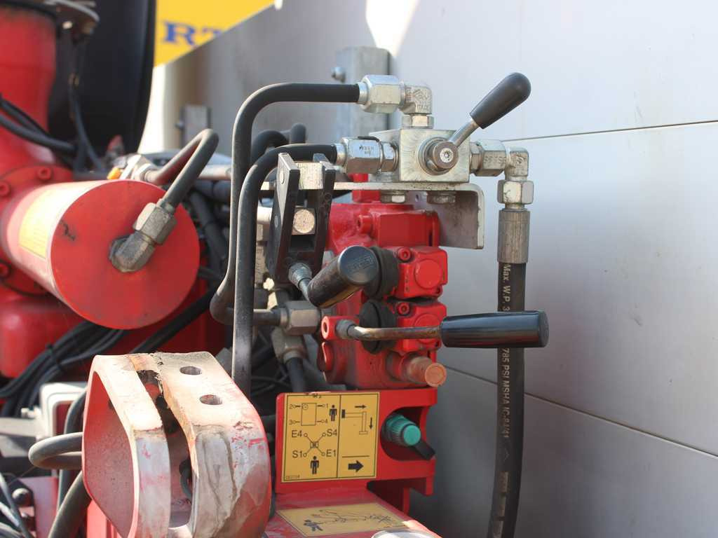 Leasing de  Renault D 250, EURO 6, SIDE, HYDRAULIC ARM FASSI F110 Renault D 250, EURO 6, SIDE, HYDRAULIC ARM FASSI F110: foto 7
