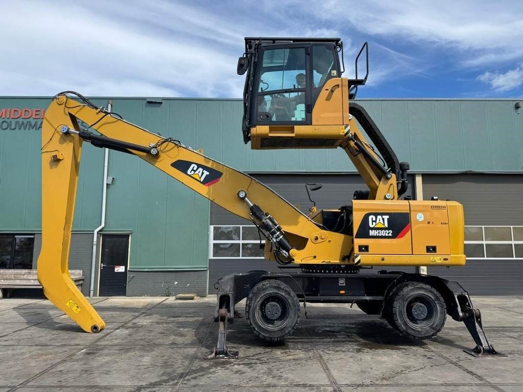 CAT MH3022 - Manipulador de materiales: foto 1 CAT MH3022 - Manipulador de materiales: foto 1