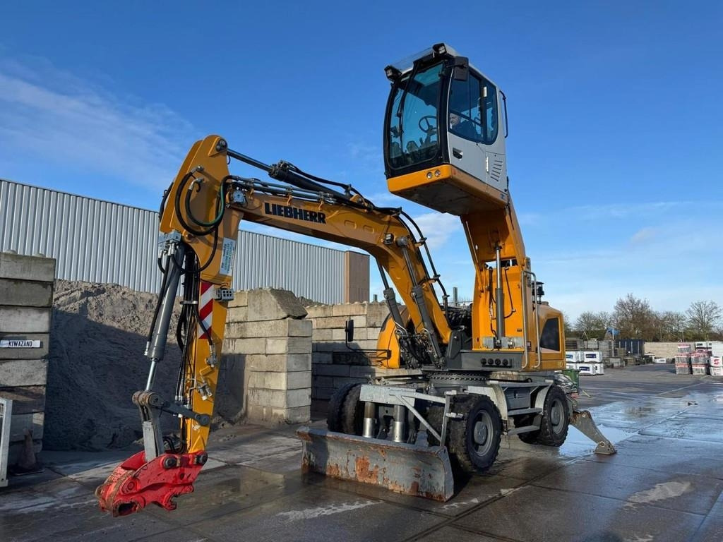 Liebherr LH 18 M - Manipulador de materiales: foto 2 Liebherr LH 18 M - Manipulador de materiales: foto 2