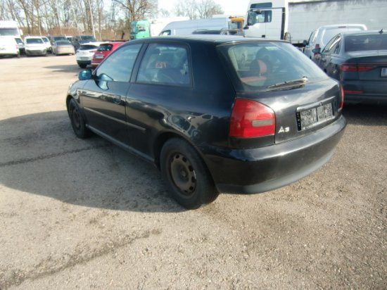 Audi A3 Limousine 1,9 TDI Ersatzteilträger - Sedan: foto 3 Audi A3 Limousine 1,9 TDI Ersatzteilträger - Sedan: foto 3