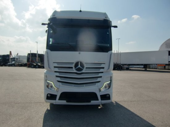 Mercedes-Benz Actros 1845 BL Giga Mirrow Cam - Cabeza tractora: foto 2 Mercedes-Benz Actros 1845 BL Giga Mirrow Cam - Cabeza tractora: foto 2