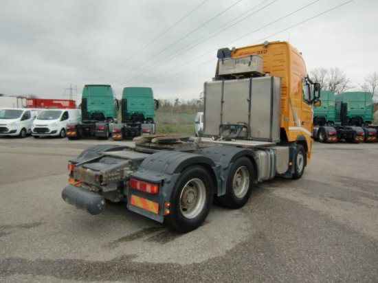 Volvo FH 16 700 6x4T, E5, Kipphydraulik I Shift, Schwerlastkupplung - Cabeza tractora: foto 4 Volvo FH 16 700 6x4T, E5, Kipphydraulik I Shift, Schwerlastkupplung - Cabeza tractora: foto 4