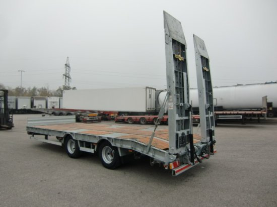 HUMBAUR HBTZ 217224 BS schräg Tandem-Tieflader Verzinkt, SAF-Achsen, - Remolque góndola rebajadas: foto 4 HUMBAUR HBTZ 217224 BS schräg Tandem-Tieflader Verzinkt, SAF-Achsen, - Remolque góndola rebajadas: foto 4