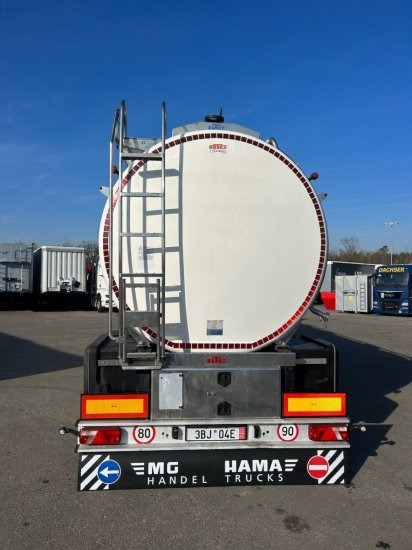 Kögel Lebensmitteltankauflieger 32000l 3 Kammern, Neu Aufgebaut!!! - Semirremolque cisterna: foto 4 Kögel Lebensmitteltankauflieger 32000l 3 Kammern, Neu Aufgebaut!!! - Semirremolque cisterna: foto 4