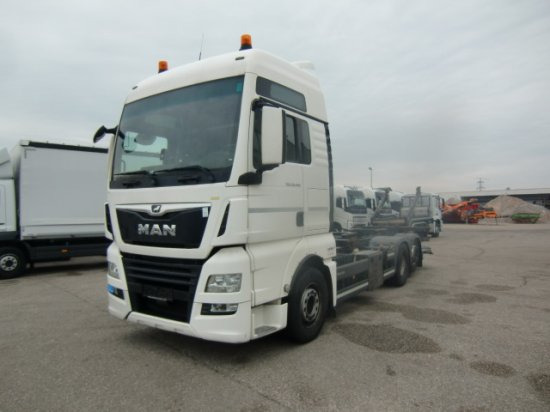 MAN TGX 26.460 XXL  6x2 Liftachse Euro 6 Unterfaltbühne - Camión portacontenedore/ Intercambiable: foto 1 MAN TGX 26.460 XXL  6x2 Liftachse Euro 6 Unterfaltbühne - Camión portacontenedore/ Intercambiable: foto 1