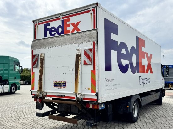 Mercedes-Benz Atego 1224 Koffer mit Hebebühne - Camión caja cerrada: foto 4 Mercedes-Benz Atego 1224 Koffer mit Hebebühne - Camión caja cerrada: foto 4